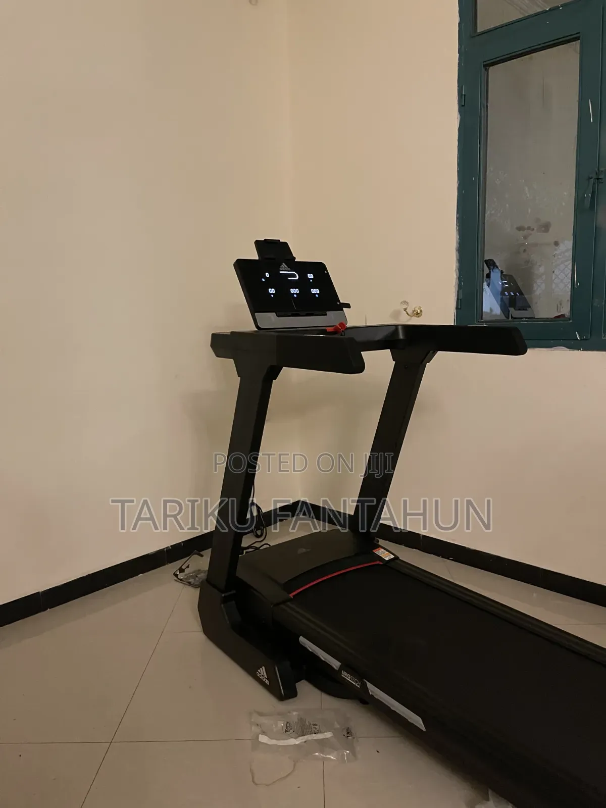 Adidas T19i Treadmill