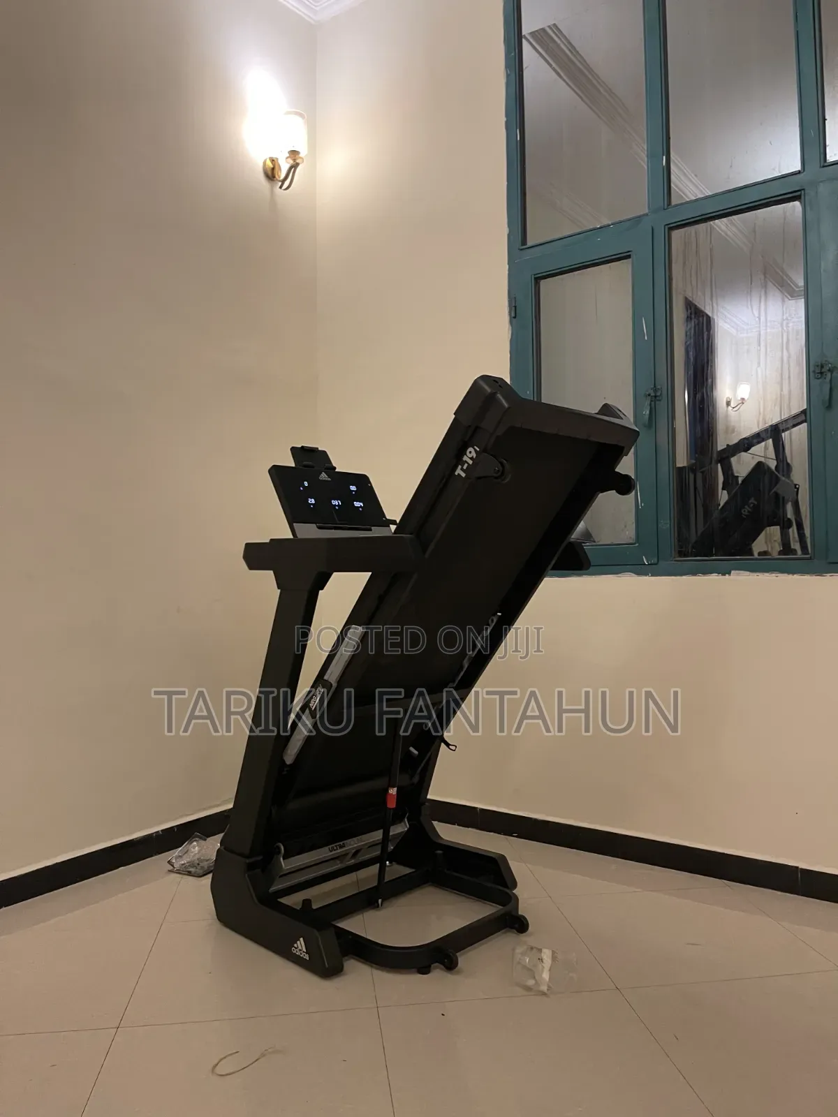 Adidas T19i Treadmill