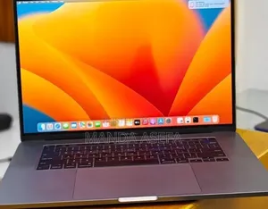 New Laptop Apple MacBook Pro 2019 16GB Intel Core i7 SSD 512GB