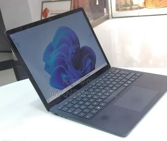 New Laptop Microsoft Surface Laptop 4 16GB Intel Core i7 SSD 512GB
