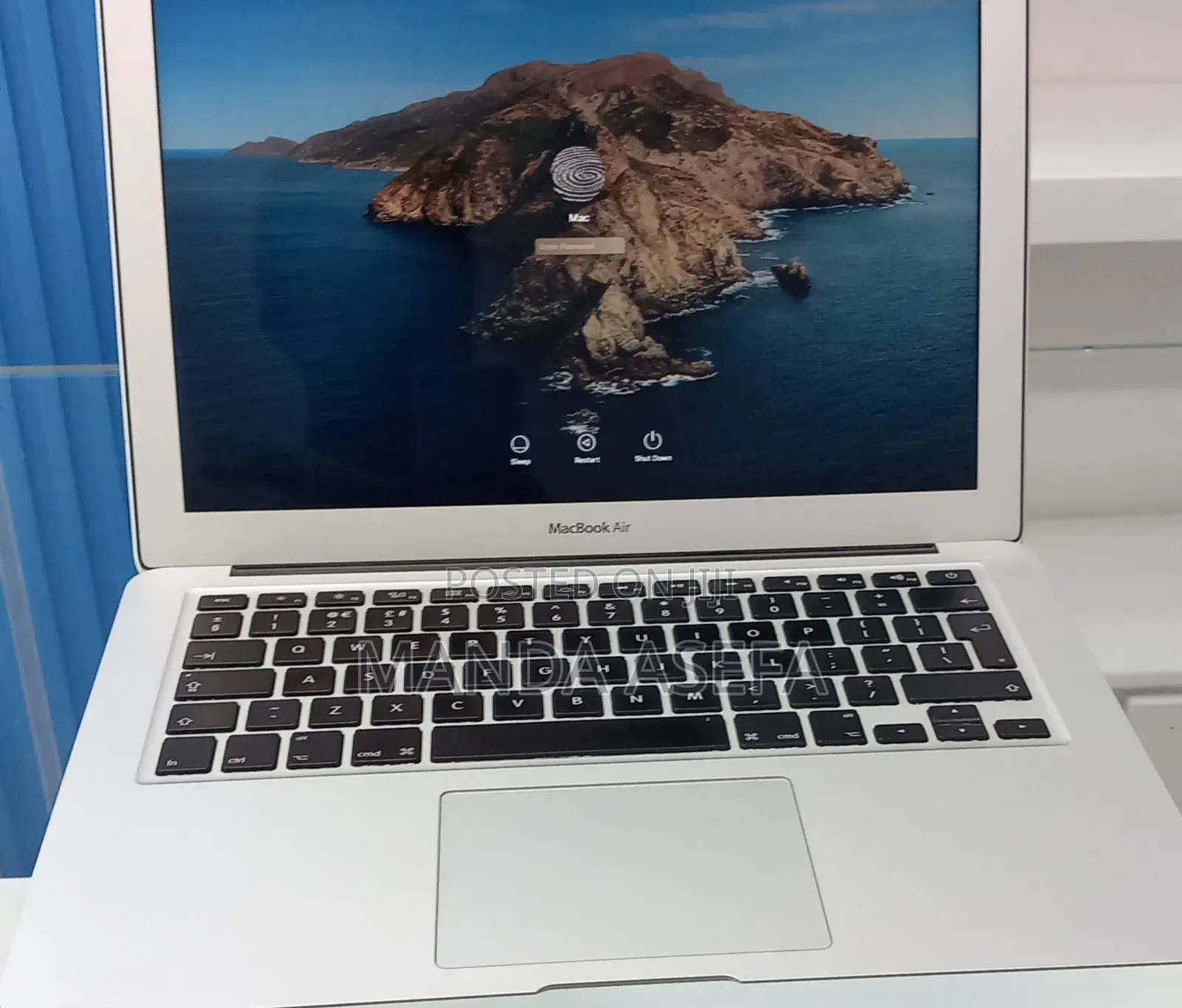 New Laptop Apple MacBook Air 2017 8GB Intel Core i5 SSD 128GB
