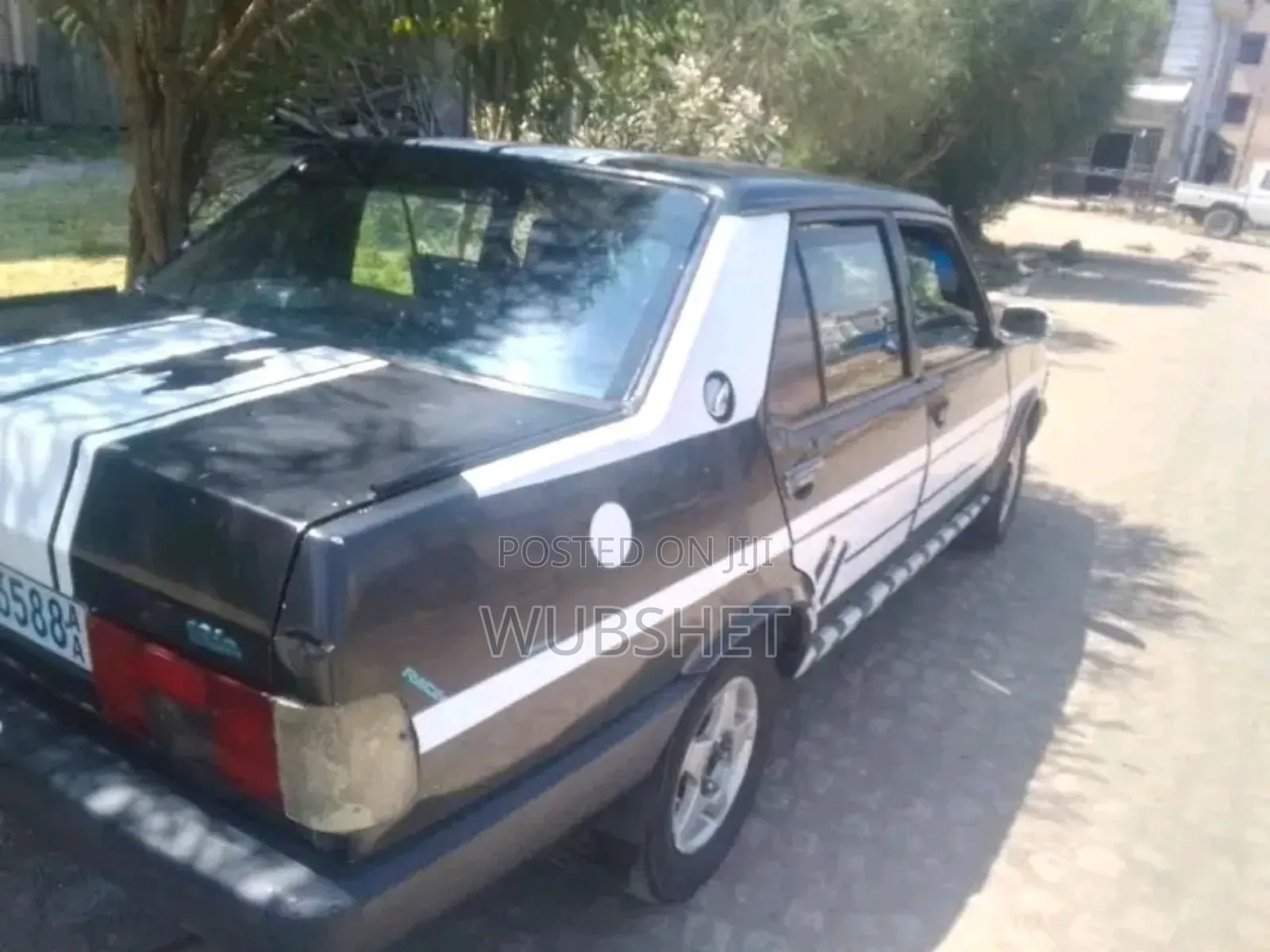 Car 2006 Black