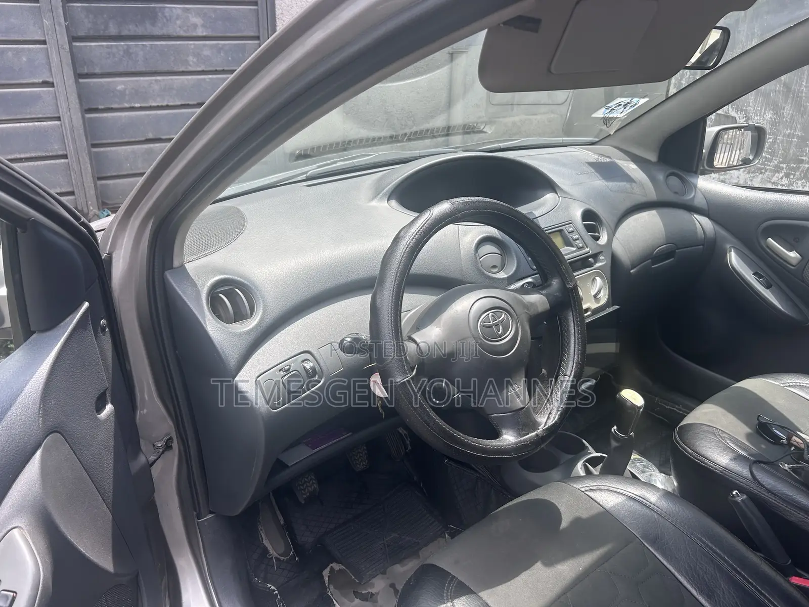 Toyota Yaris 2004 Silver