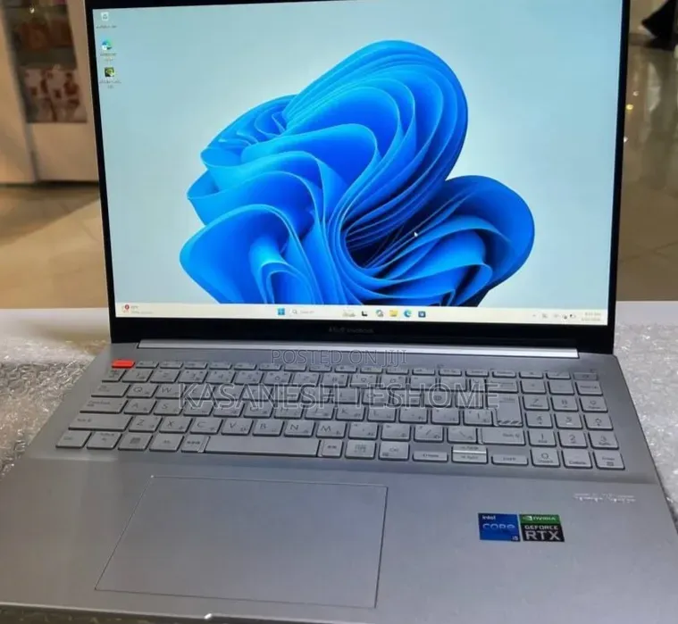New Laptop Asus VivoBook S301LA 16GB Intel Core i5 SSD 512GB