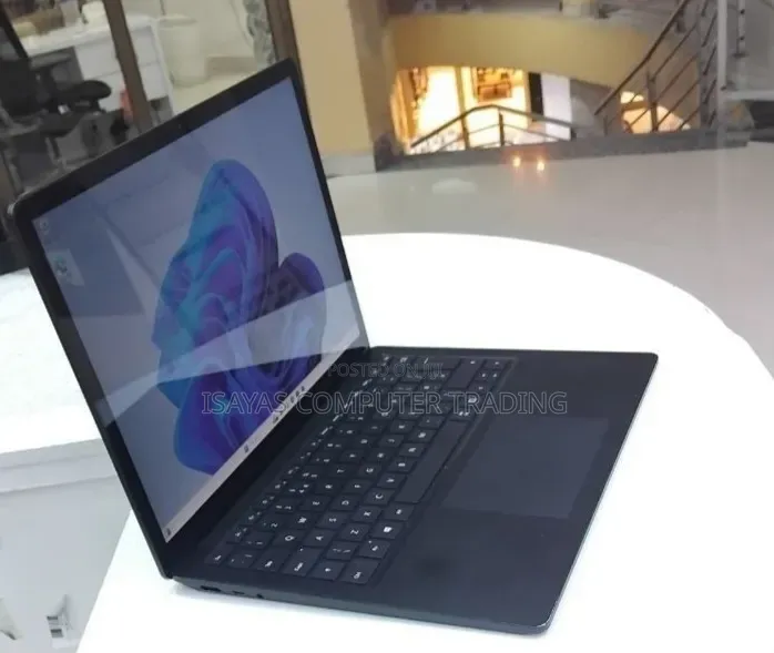 New Laptop Microsoft Surface Laptop 4 16GB Intel Core i7 SSD 512GB