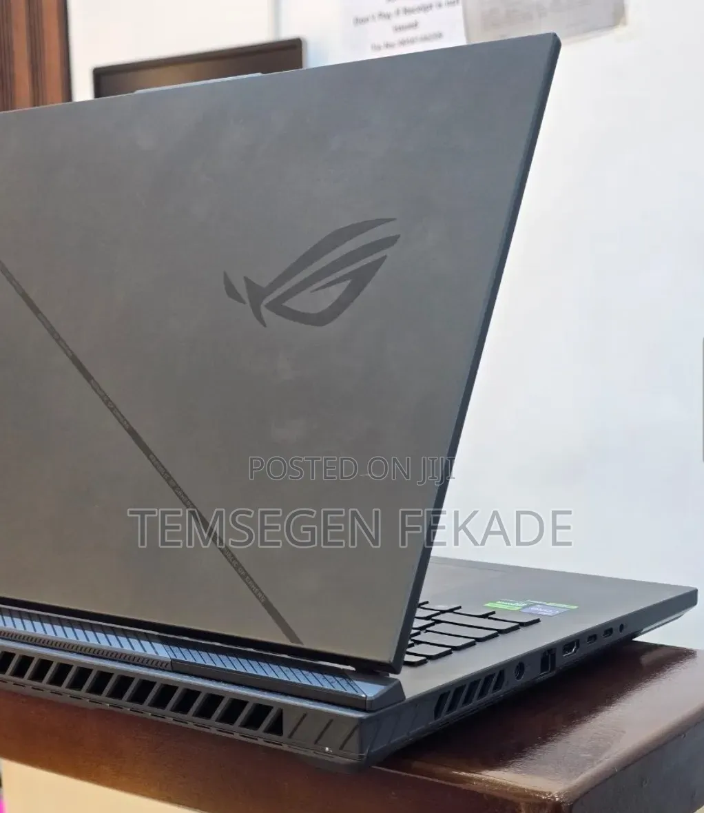 New Laptop Asus ROG Strix G17 32GB Intel Core i9 SSD 2T