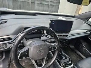 Volkswagen ID.6 2022 White