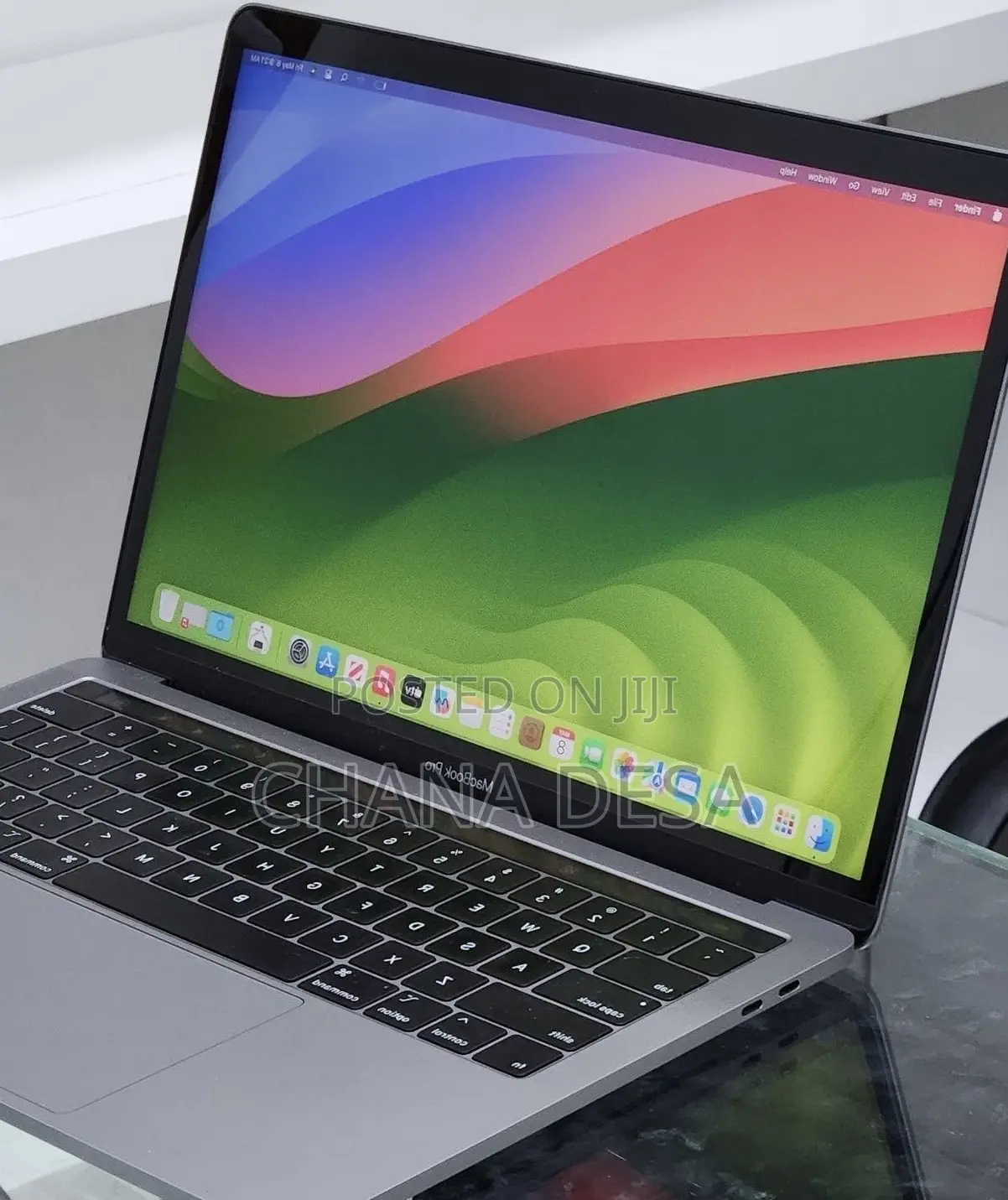 New Laptop Apple MacBook Pro 2019 16GB Intel Core i7 SSD 256GB