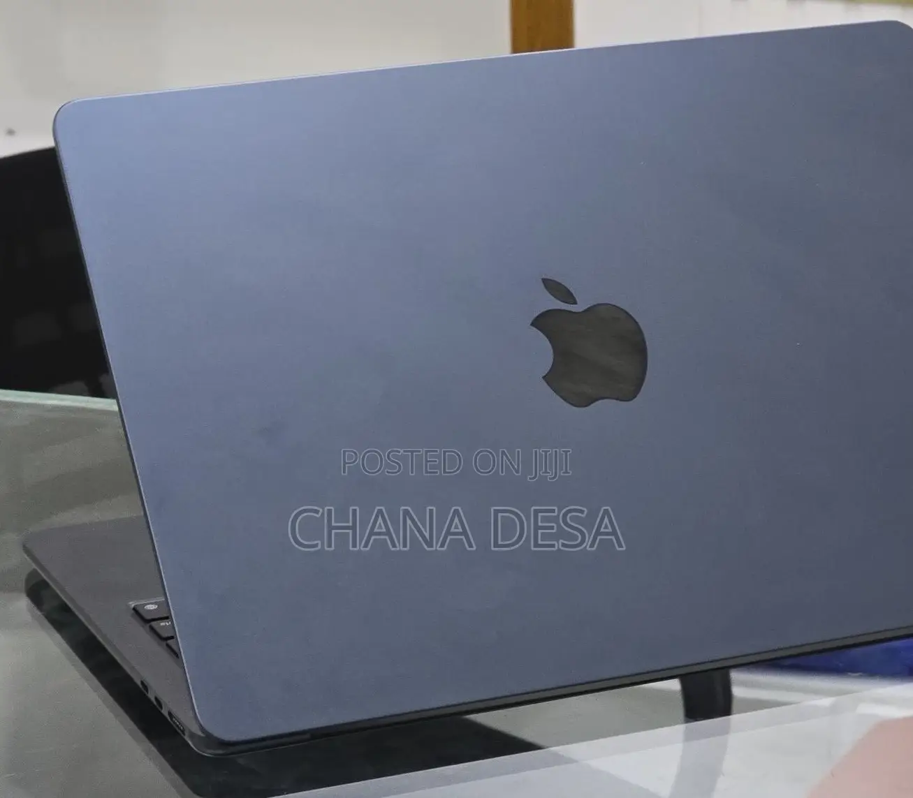 New Laptop Apple MacBook Air 2025 M4 13-inch 16GB Apple M4 SSD 256GB