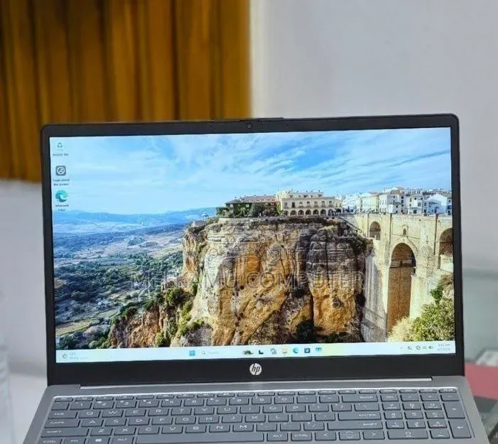 New Laptop HP Stream Notebook 16GB Intel Core i7 SSD 1T