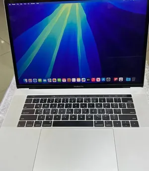 New Laptop Apple MacBook Pro 2018 16GB Intel Core i7 SSD 256GB