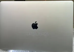 New Laptop Apple MacBook Pro 2018 16GB Intel Core i7 SSD 256GB