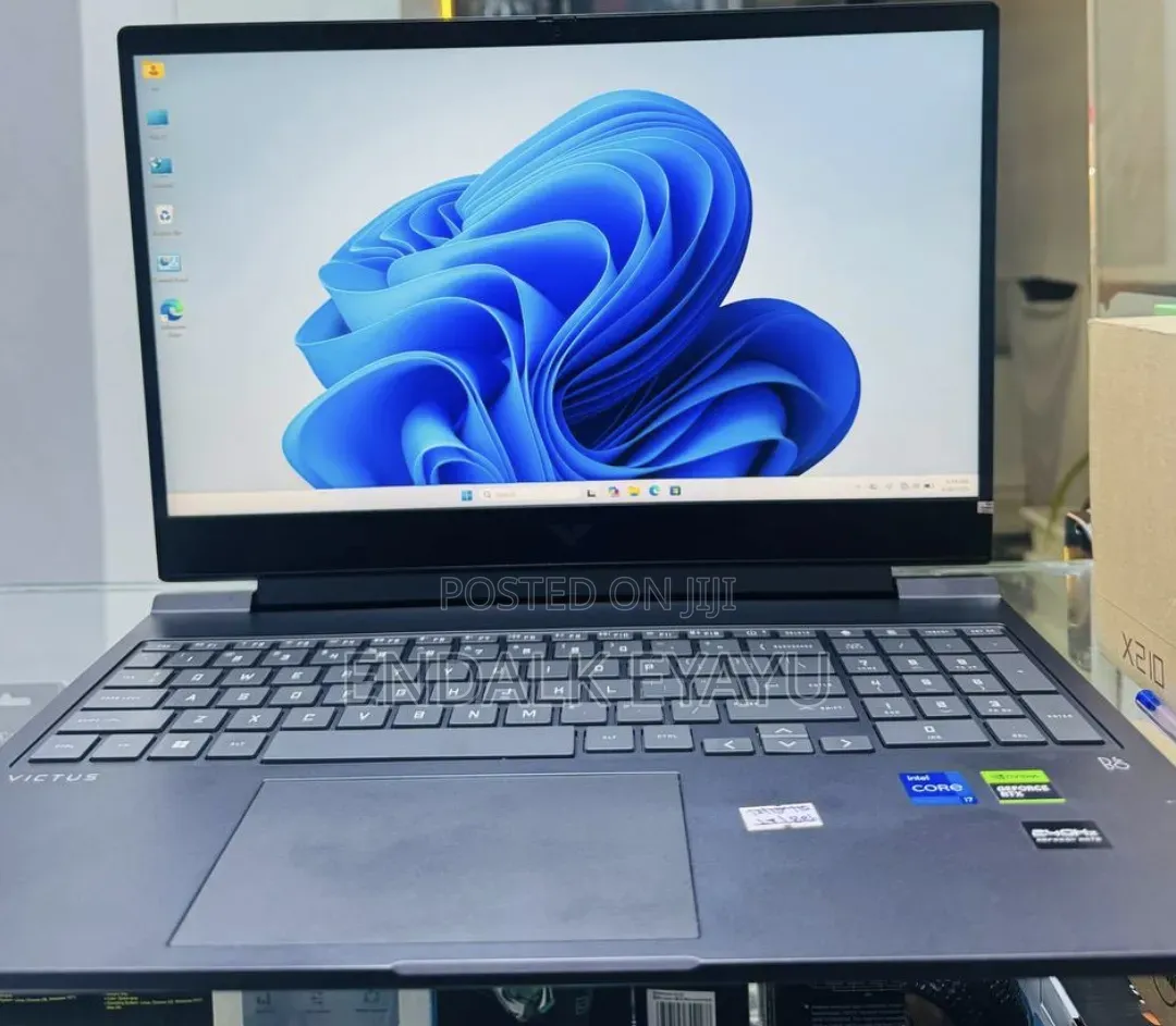 New Laptop HP Victus 16 16GB Intel Core i7 SSD 1T