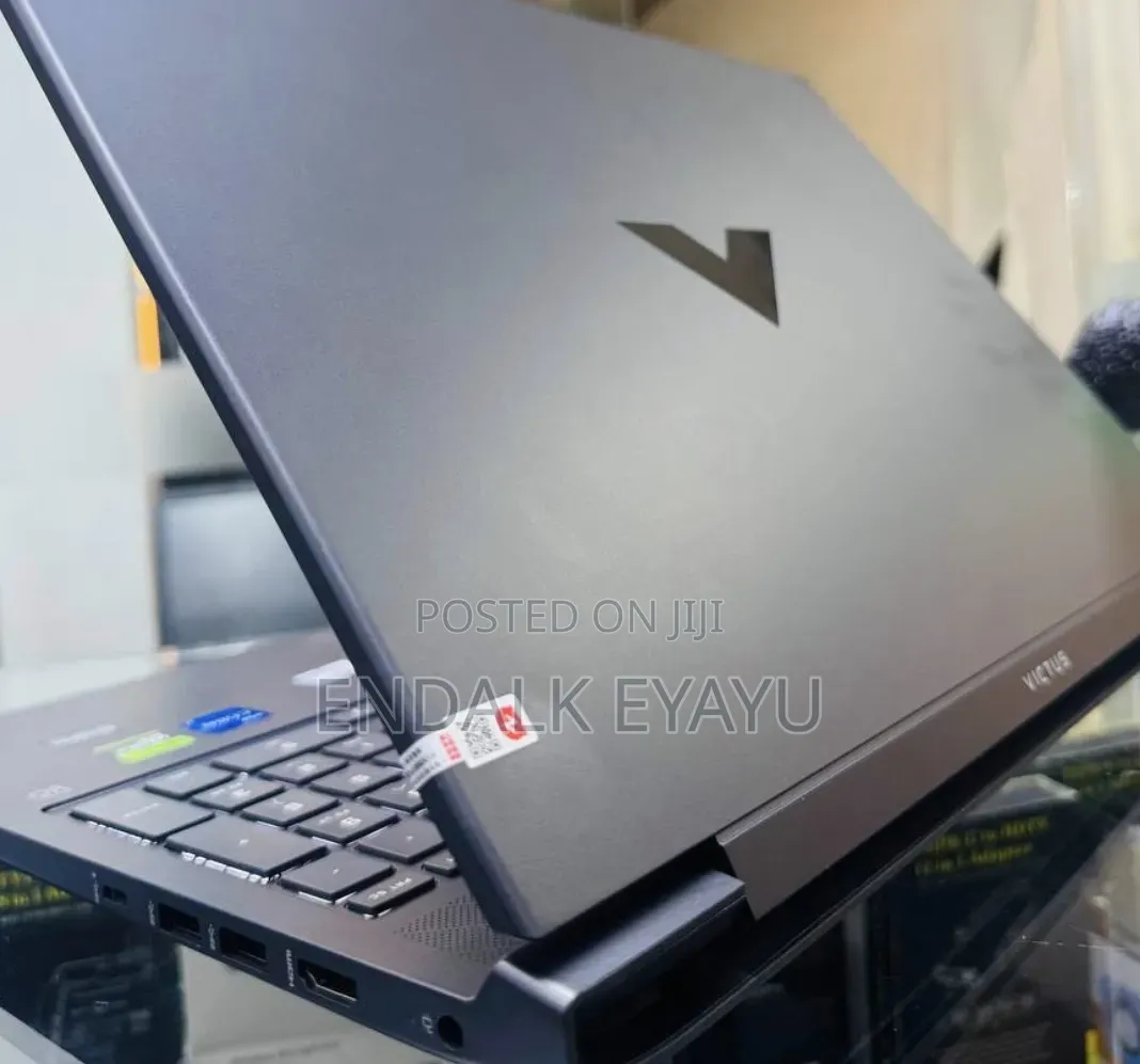 New Laptop HP Victus 16 16GB Intel Core i7 SSD 1T