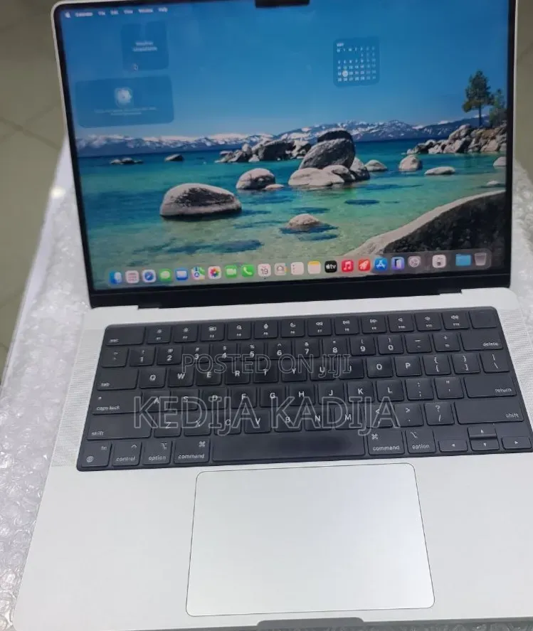 New Laptop Apple MacBook Pro M1 16GB Intel Core i7 SSD 512GB