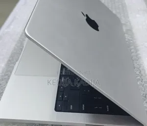 New Laptop Apple MacBook Pro M1 16GB Intel Core i7 SSD 512GB