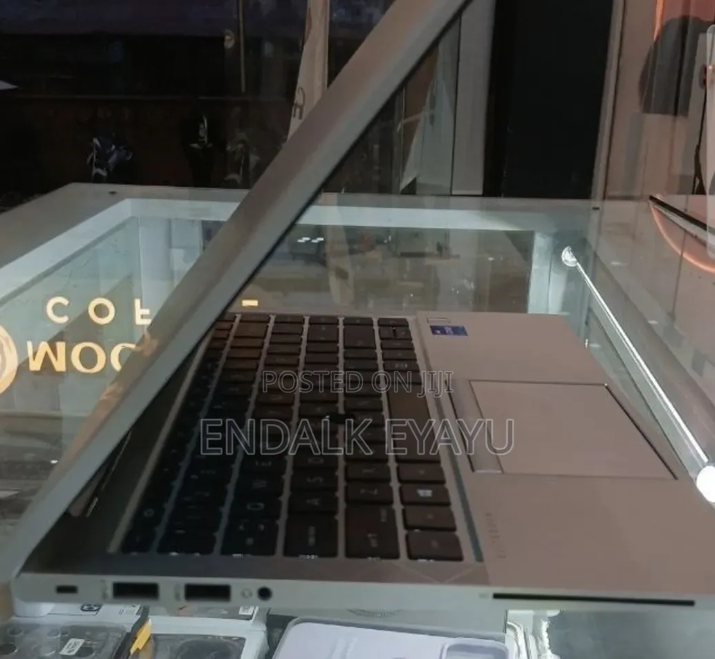 New Laptop HP EliteBook 840 G8 16GB Intel Core i7 SSD 512GB