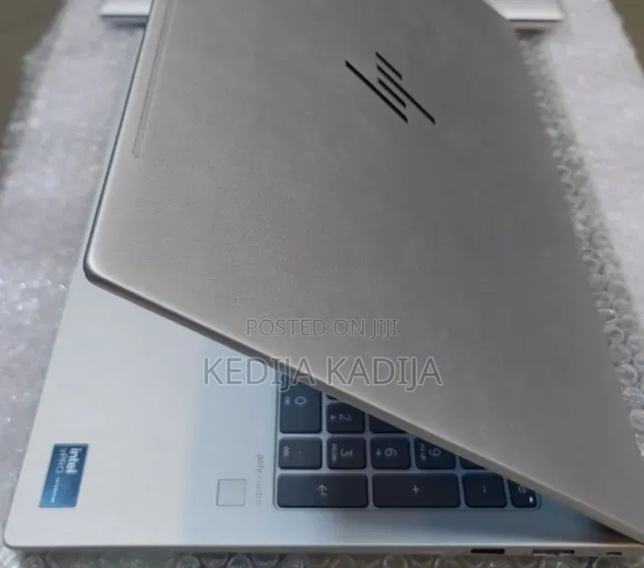 New Laptop HP EliteBook 640 G11 16GB Intel Core Ultra 7 SSD 512GB