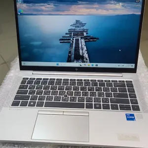 New Laptop HP EliteBook 840 G8 16GB Intel Core i5 SSD 512GB