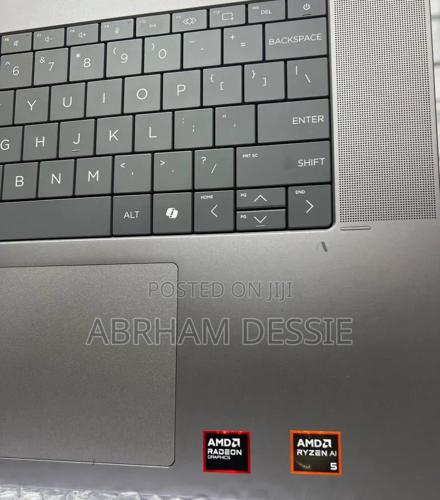 New Laptop HP 16GB AMD Ryzen 5 SSD 512GB