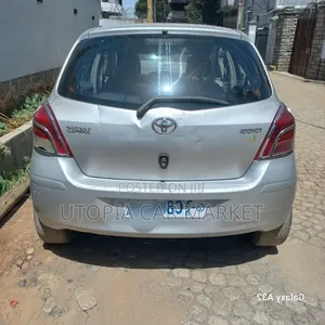 Toyota Yaris 2009 Silver