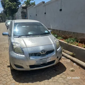 Toyota Yaris 2009 Silver