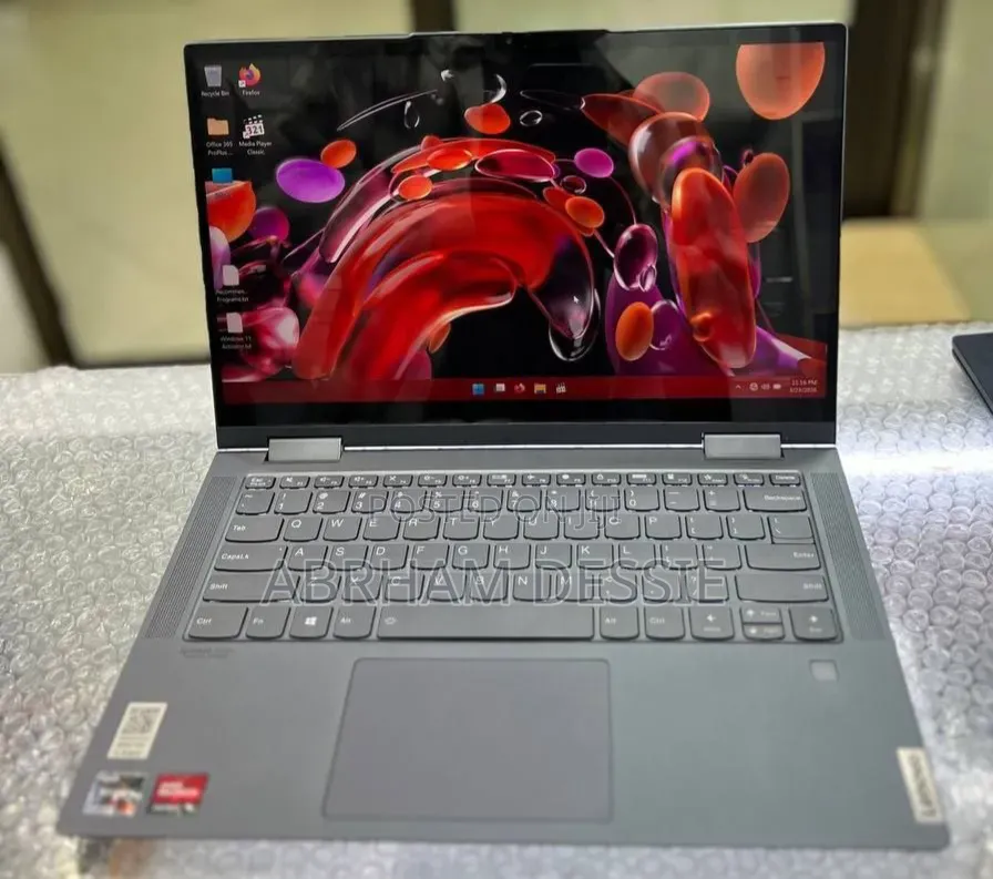 New Laptop HP 16GB AMD Ryzen 7 SSD 512GB