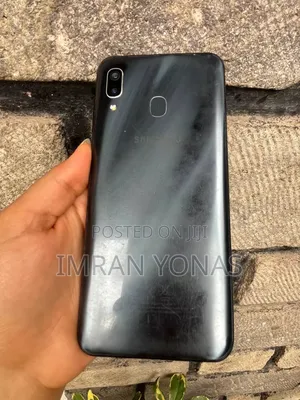 Samsung Galaxy A30 64 GB Black