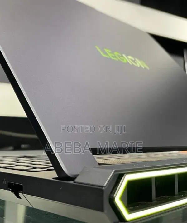 New Laptop Lenovo Legion Pro 7 64GB Intel Core Ultra 9 SSD 2T