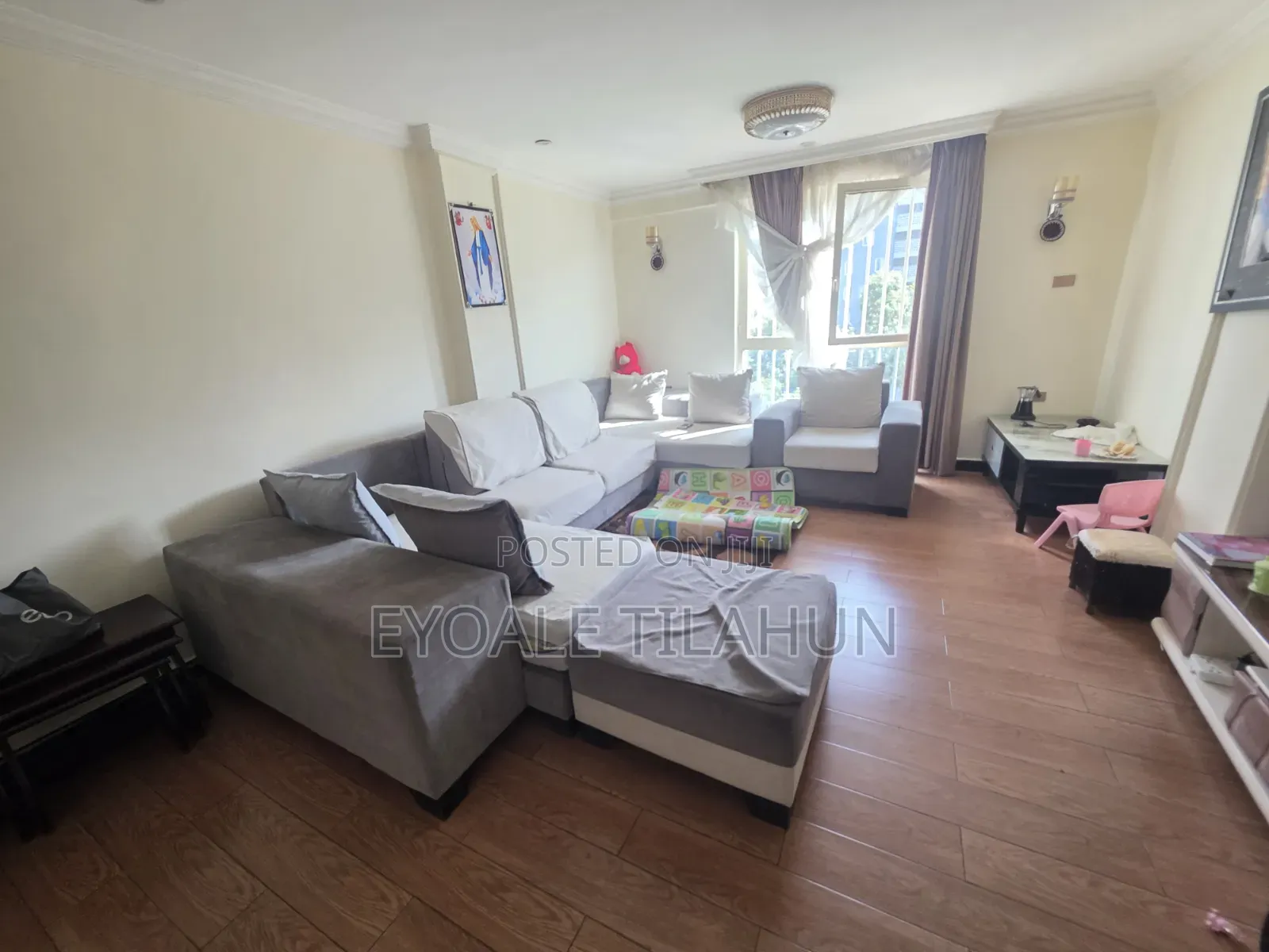 Sofa With Table