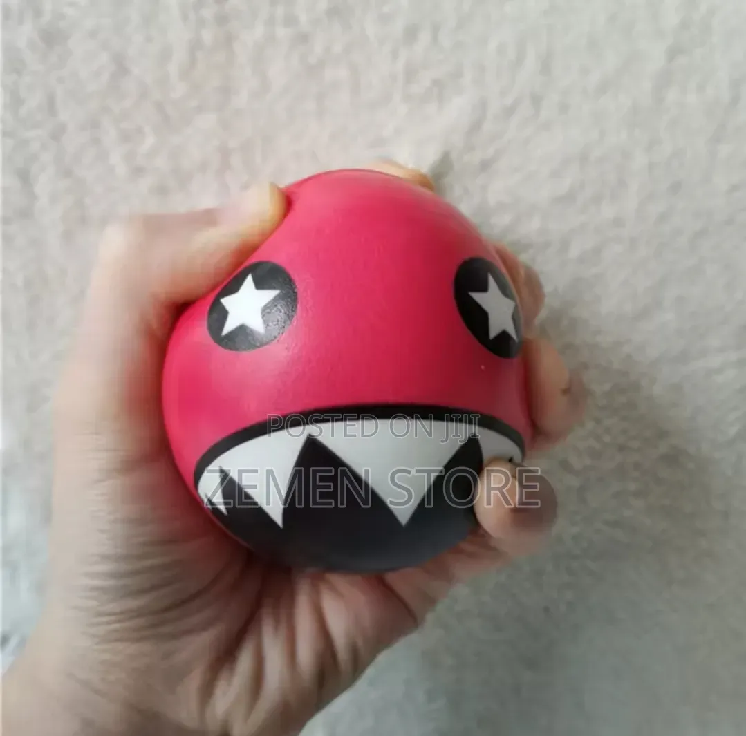 12pcs Mini Foam Stress Balls ባለ 12 ፍሬ የጭንቀት ማስታገሻ ኳሶች