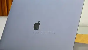 New Laptop Apple MacBook Pro 2019 16GB Intel Core i7 SSD 512GB