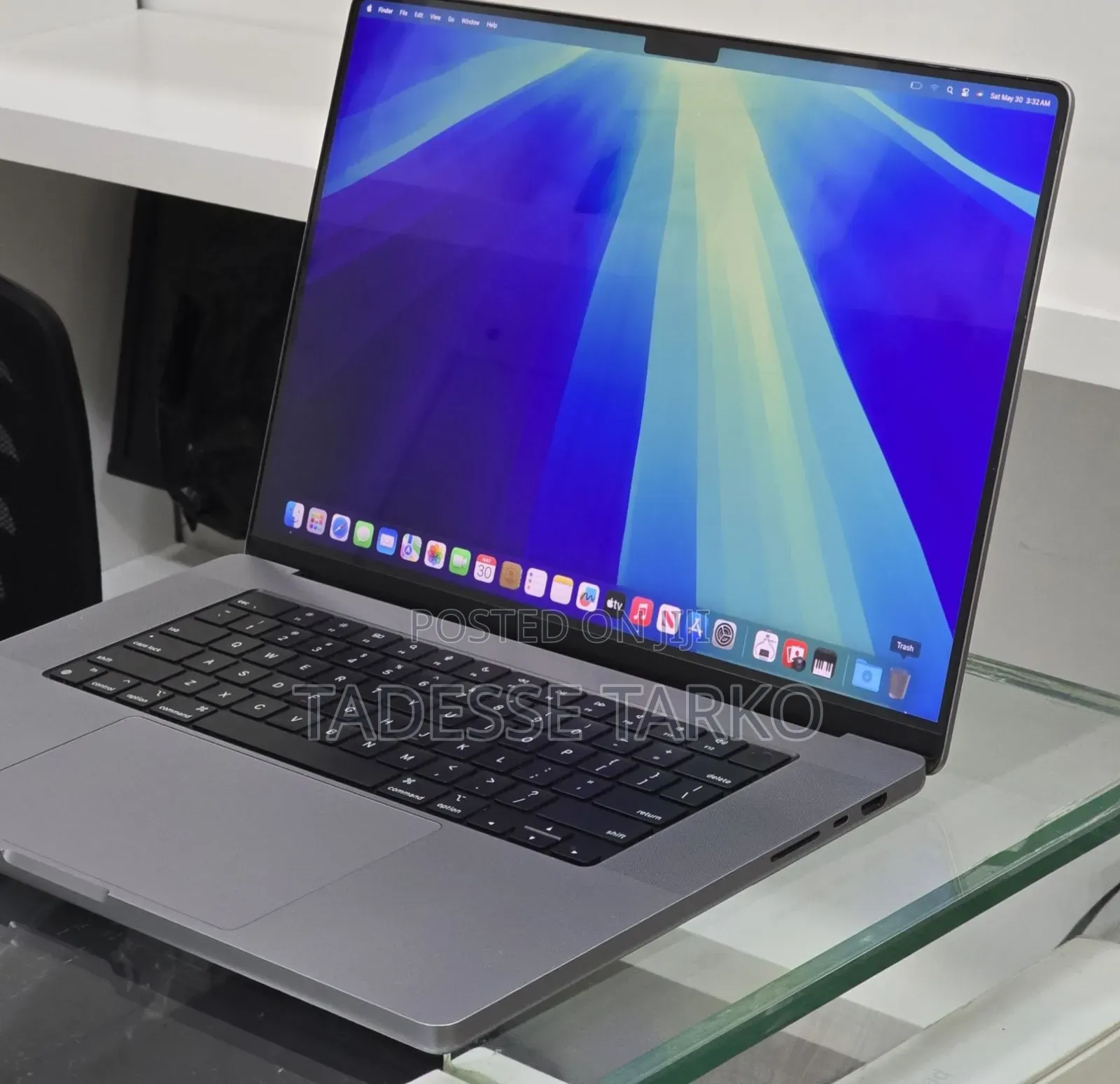New Laptop Apple MacBook Pro 2021 M1 32GB Apple M1 Max SSD 512GB