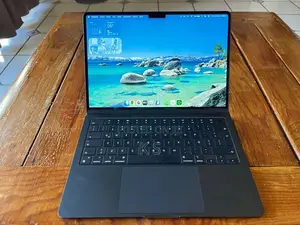 New Laptop Apple MacBook Air 2022 M2 8GB Apple M2 SSD 256GB