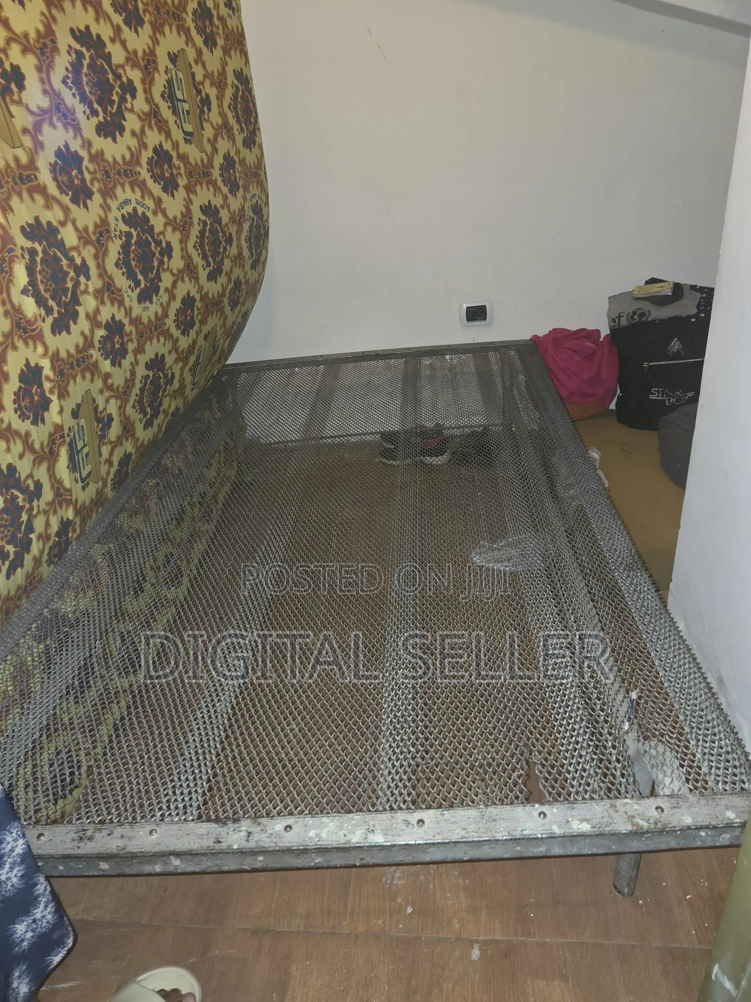 Sofas And More In One Sale / ሶፋዎችና ሌሎችም በአንድ ሽያጭ