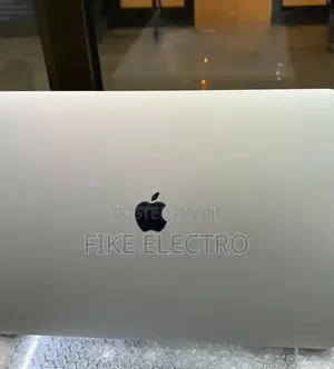 New Laptop Apple MacBook Pro 2018 16GB Intel Core i7 SSD 256GB