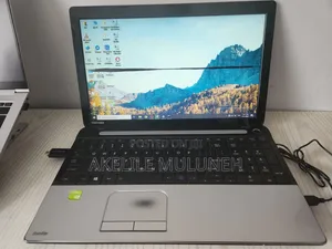 Laptop Toshiba Satellite C50 4GB Intel Core i3 HDD 512GB