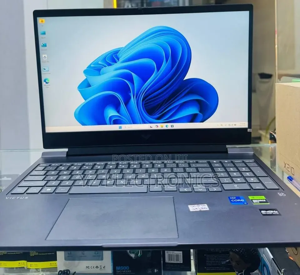 New Laptop HP Victus 16 16GB Intel Core i7 SSD 1T