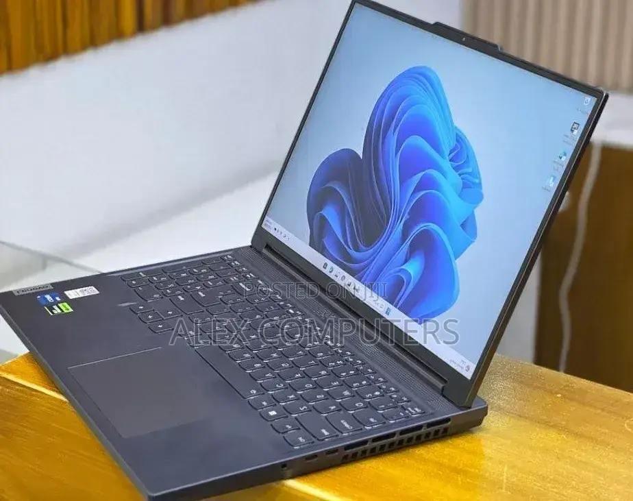 New Laptop Lenovo Legion 5 16GB Intel Core i7 SSD 1T