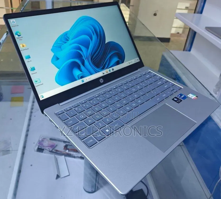 New Laptop HP Stream Notebook 16GB Intel Core i7 SSD 512GB