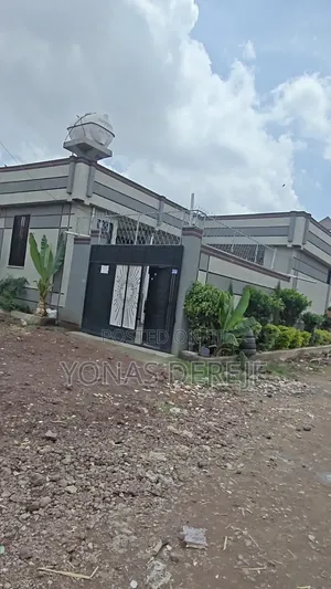 Furnished 5bdrm Villa in Dukem, East Shewa for sale