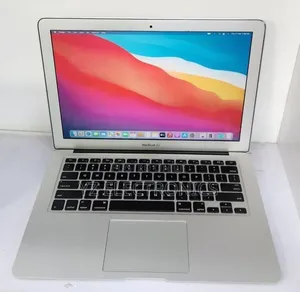 New Laptop Apple MacBook Pro 2017 8GB Intel Core i7 SSD 256GB
