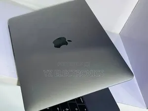 New Laptop Apple MacBook Pro 2017 8GB Intel Core i5 SSD 512GB