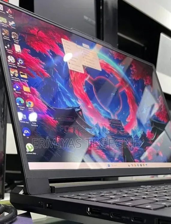 New Laptop Lenovo 100e 16GB Intel Core Ultra 9 SSD 512GB