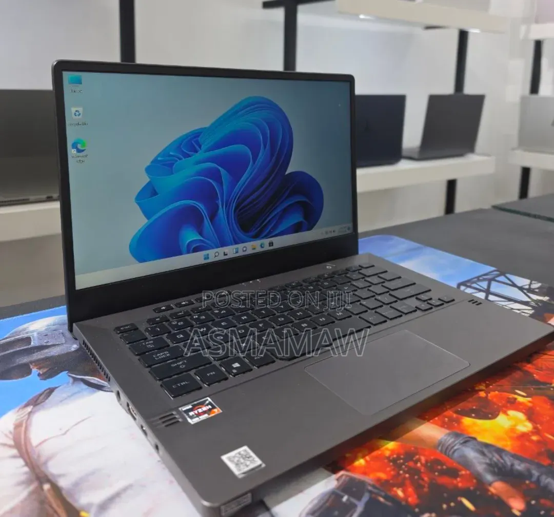 New Laptop Lenovo Yoga 330 16GB Intel Core i5 SSD 512GB