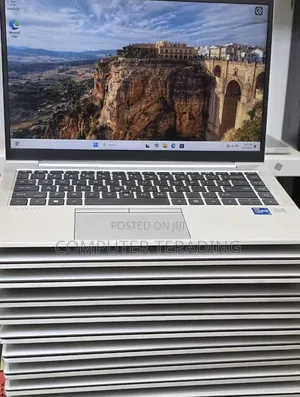 New Laptop HP EliteBook 840 G8 16GB Intel Core i7 SSD 512GB