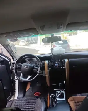 Toyota Fortuner 2017 White