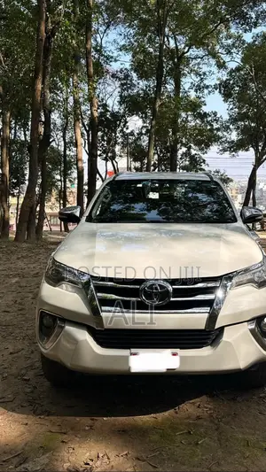 Toyota Fortuner 2017 White