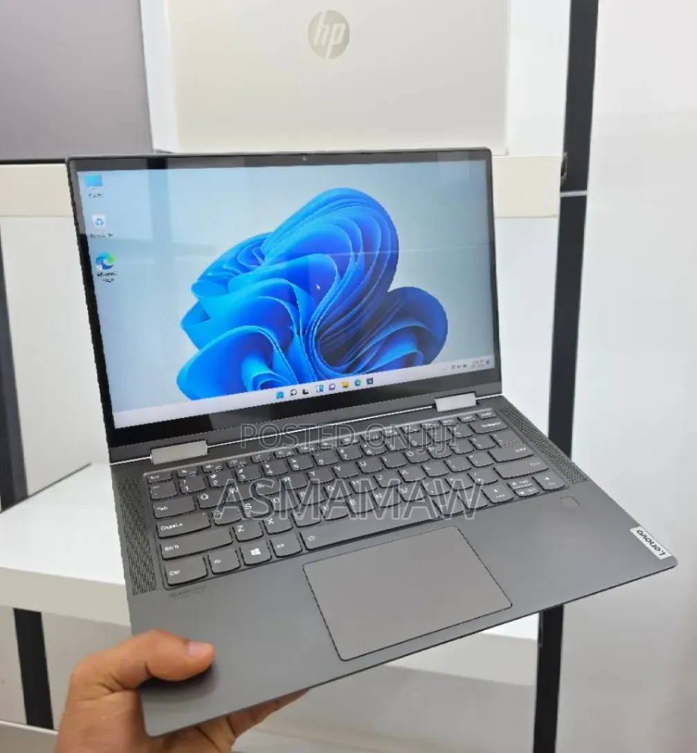 New Laptop Lenovo Yoga 330 16GB Intel Core i5 SSD 512GB