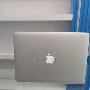 New Laptop Apple MacBook Air 2017 8GB Intel Core i5 SSD 128GB